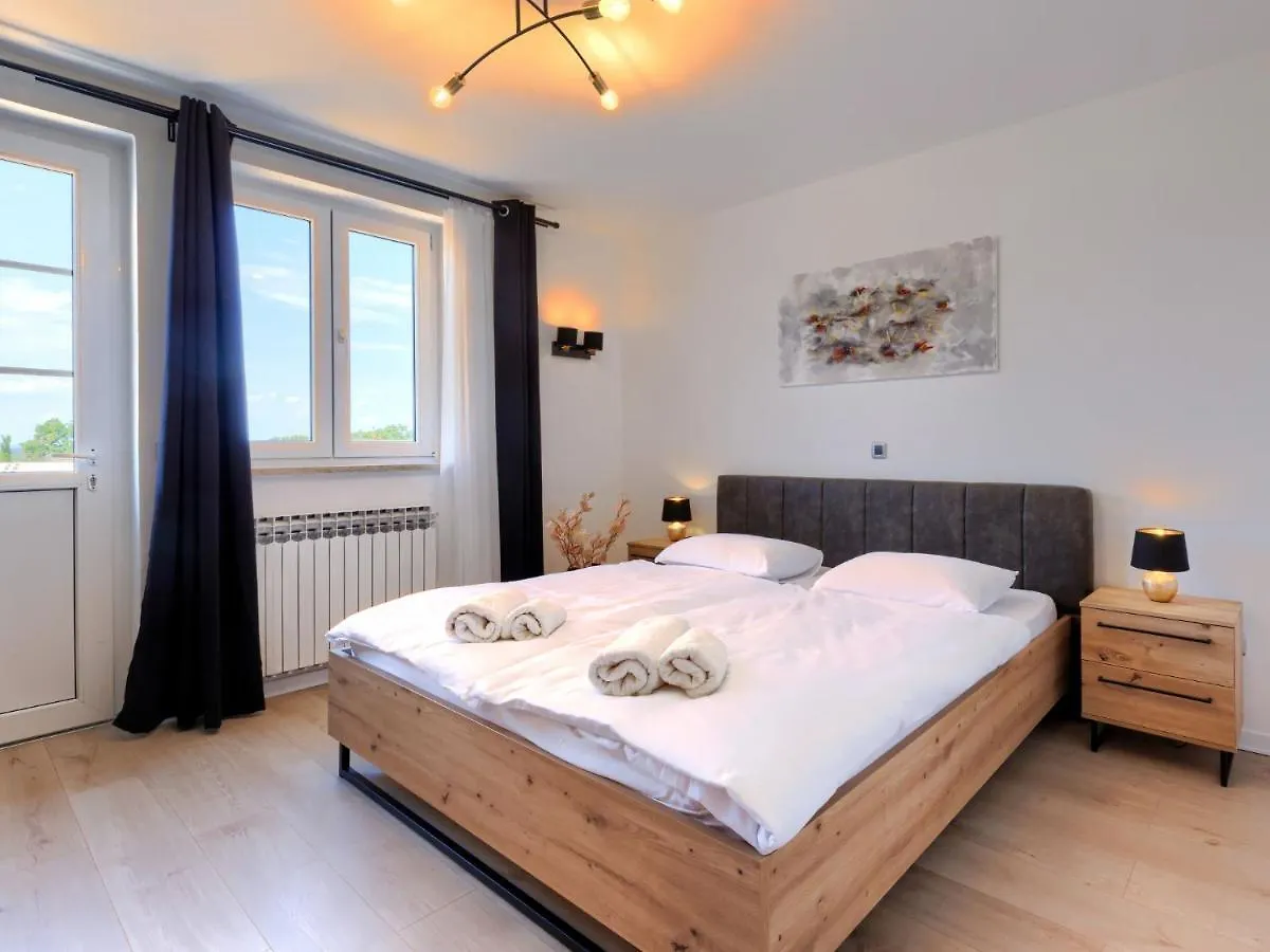 Apartment Hrvatin By Interhome Pula 0*,